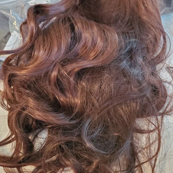 $FINAL$ 28 inch/70 cm Long Wavy Hair with Swept Bangs Mahongany Medium Brown - Picture 4 of 5